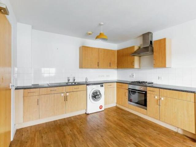 Flat for sale in Northampton, Northamptonshire
