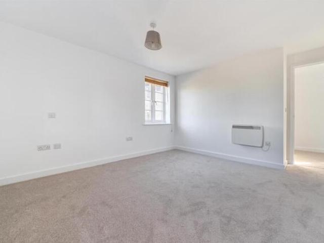 Flat for sale in Bedford