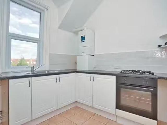 House for sale in Sandgate