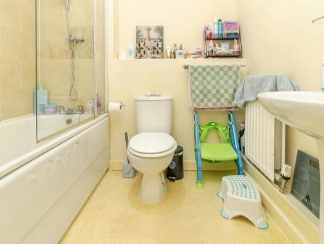 Flat for sale in Bletchley, Buckinghamshire