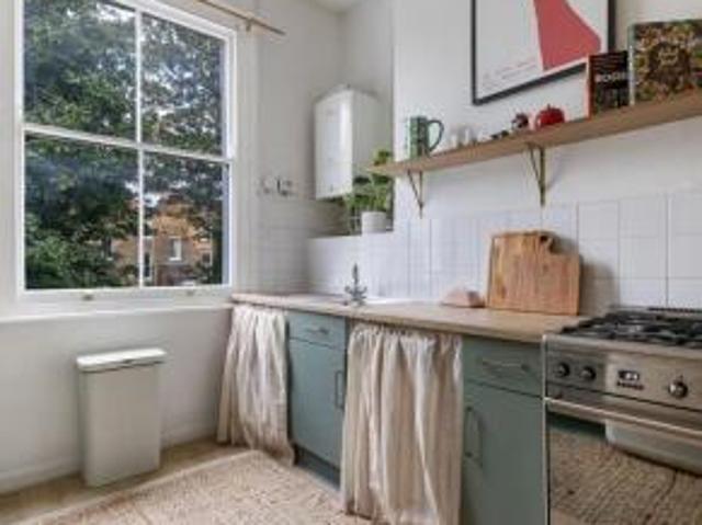 Flat for sale in Cat Hill