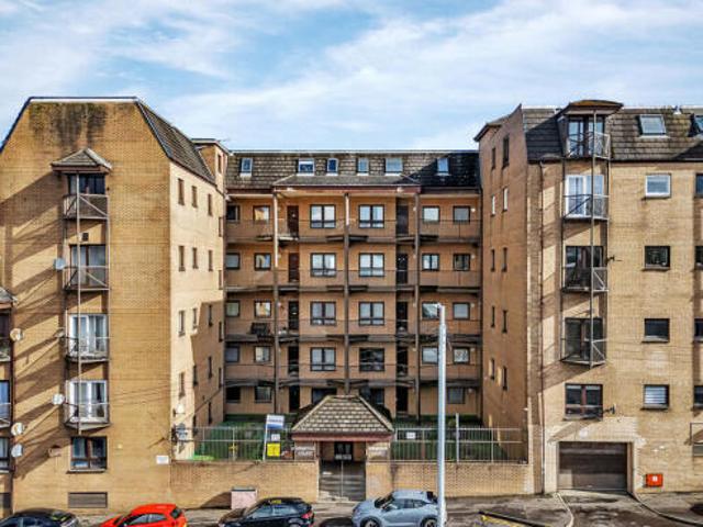 Flat for sale in Finnieston, Scotland