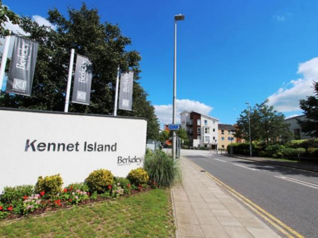 Flat for sale in Whitley, Reading
