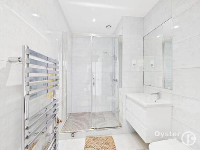 Flat for sale in Cat Hill