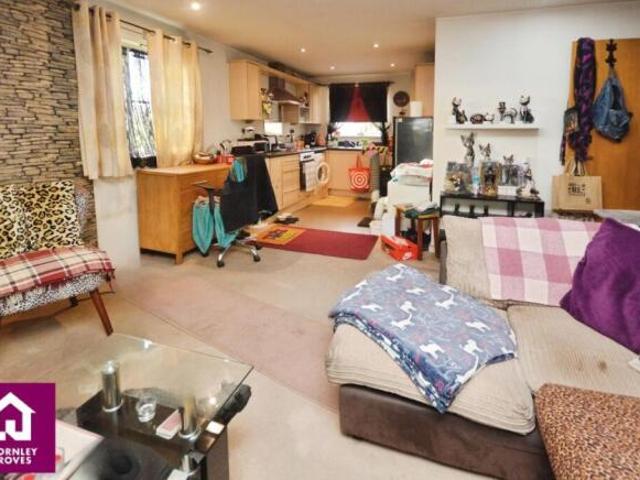 Flat for sale in Higher Broughton, Salford