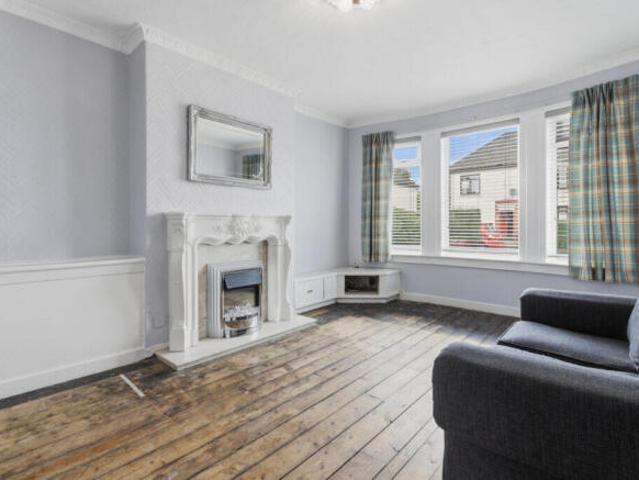 Flat for sale in Knightswood, Scotland