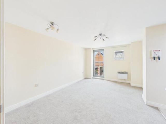 Flat for sale in Worcestershire
