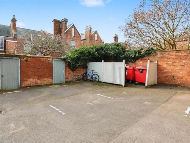 Flat for sale in Lillington, Green Close