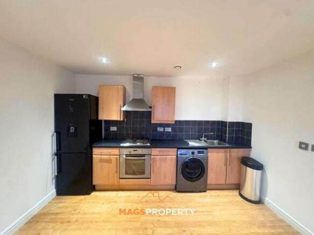 Flat for sale in Calderstones