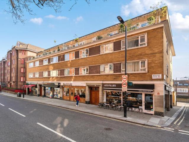 Flat for sale in Cat Hill