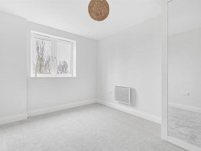 Flat for sale in Reading