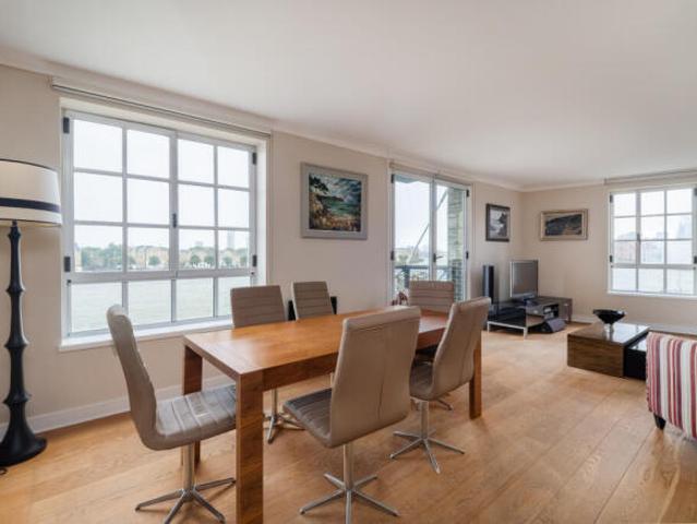 Flat for sale in Cat Hill