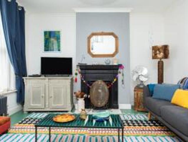 Flat for sale in Whitstable, Kent