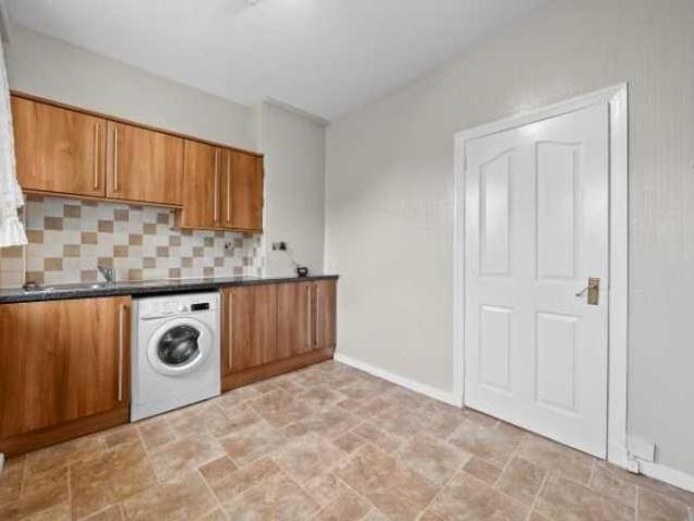Flat for sale in Baillieston, Scotland