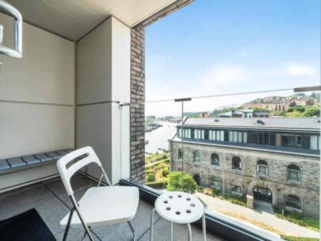 Flat for sale in Bristol, West of England