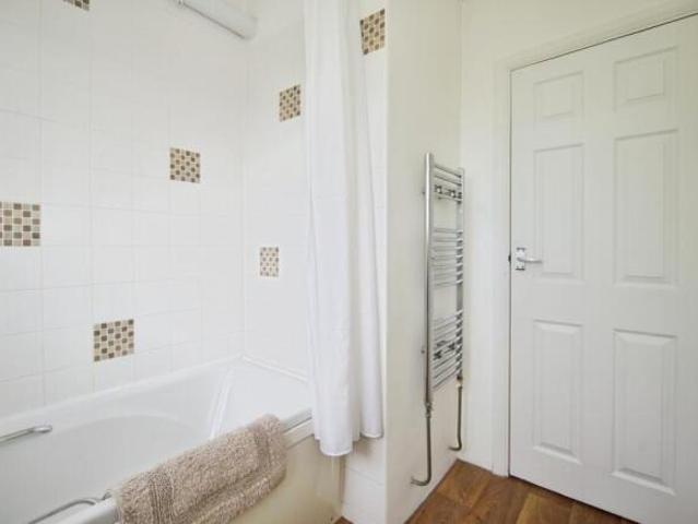 Flat for sale in Wanstead, Greater London