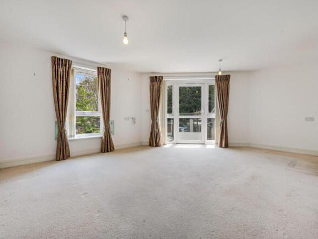 Flat for sale in Moulsham, Chelmsford
