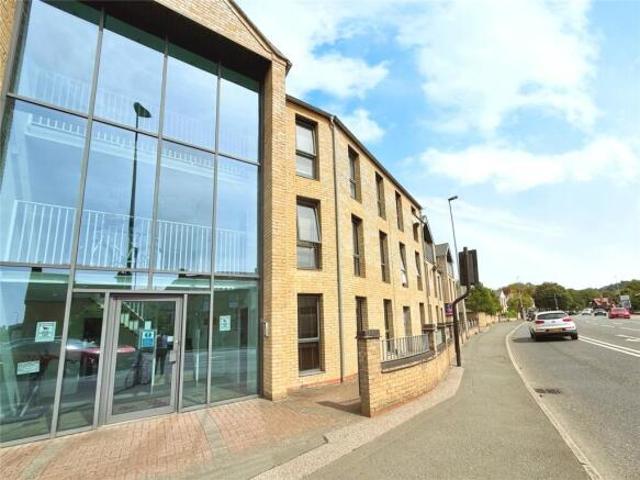 Flat for sale in Boultham, Brayford
