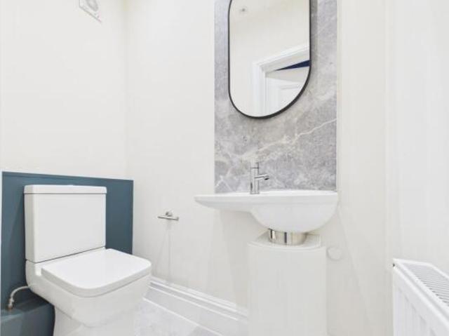 Flat for sale in Newcastle, Leslie