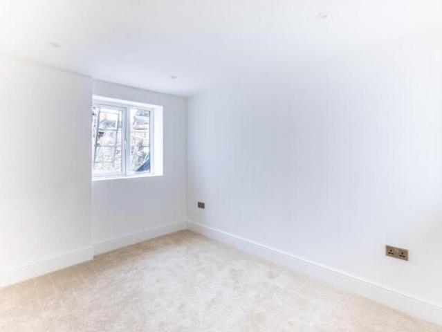 Flat for sale in Plasnewydd, Falcon Lodge