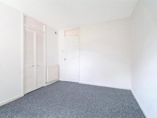 Flat for sale in Barassie, Scotland
