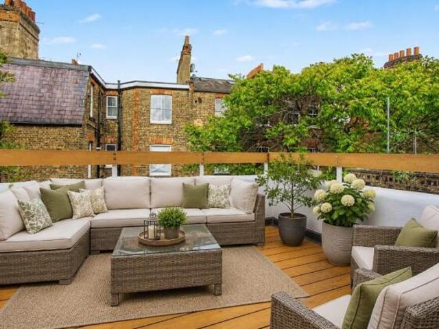 Flat for sale in Cat Hill