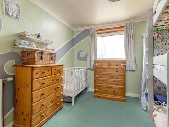 Flat for sale in Newhaven, Leith