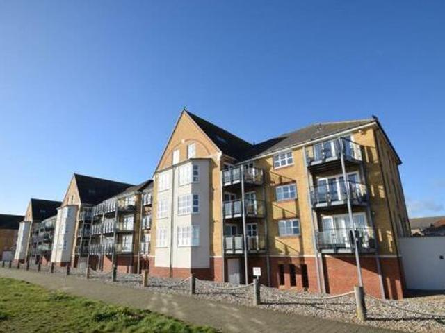 House for sale in Marina Village, Eastbourne