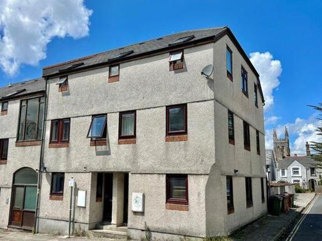 House for sale in Follaton, Strode