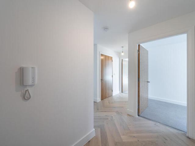Flat for sale in Cat Hill