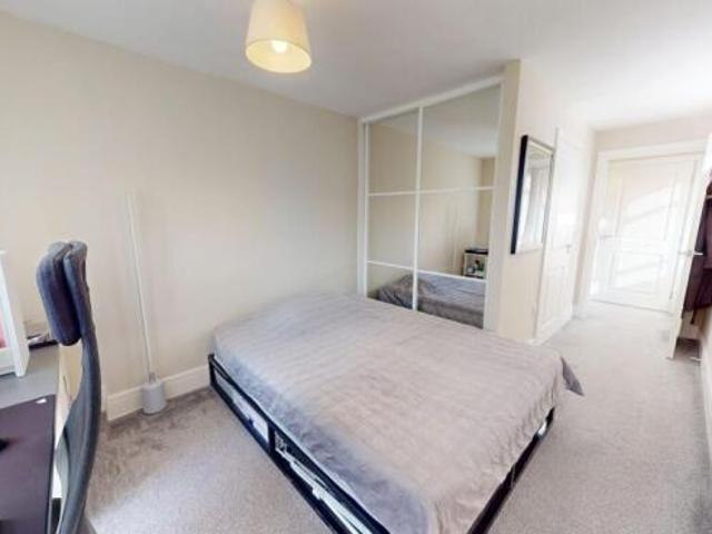 Flat for sale in Stoke-on-Trent, England