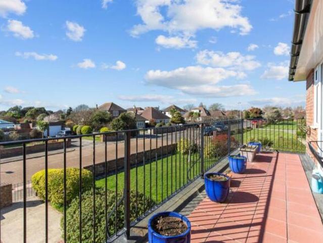 Flat for sale in Worthing, West Sussex