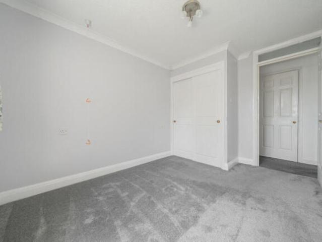 Flat for sale in Worthing, West Sussex