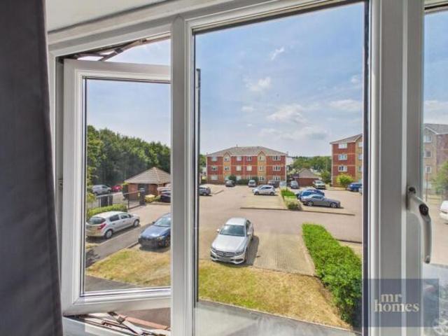 Flat for sale in Cardiff International Sports Village, Falcon Lodge