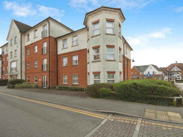 Flat for sale in Lincoln