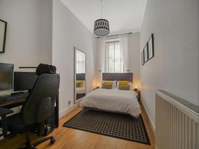 Flat for sale in Dennistoun, Scotland