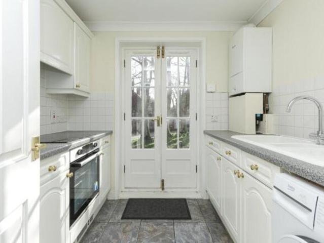 Flat for sale in St. Mildred's, The Bridge