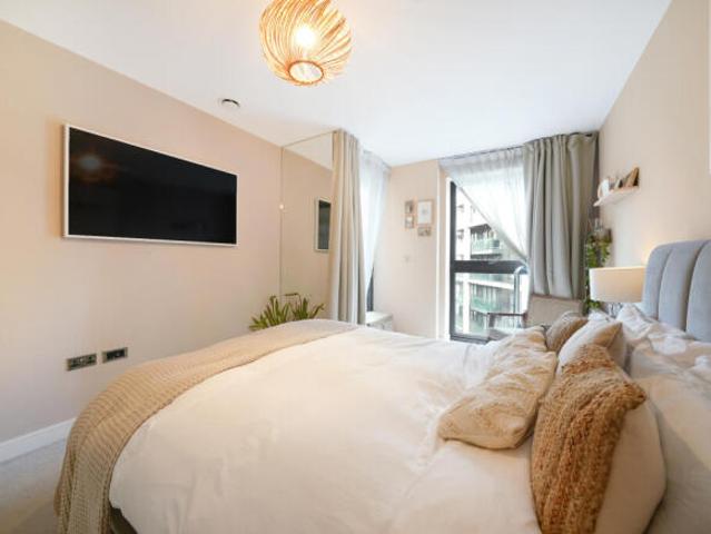 Flat for sale in Cat Hill