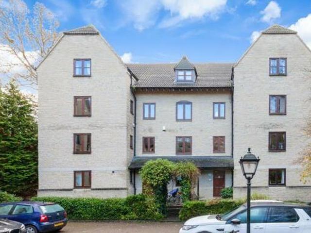 House for sale in The Slade, Oxfordshire