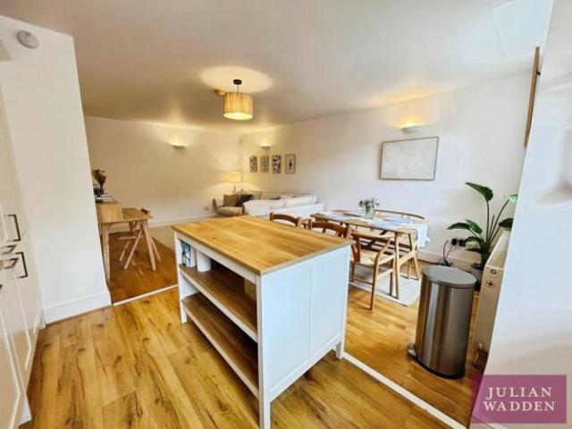 Flat for sale in Georgia, Greater Manchester