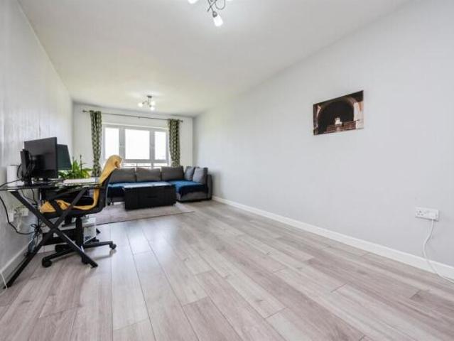 Apartment for sale in Cauldwell, Bedford