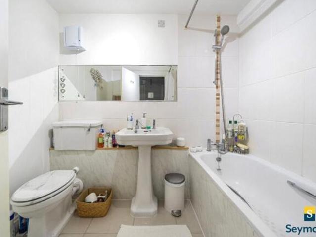 Flat for sale in Westborough, Surrey