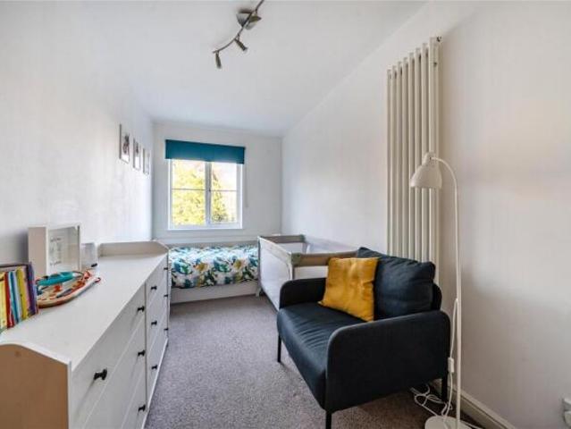 Flat for sale in Beckenham, Greater London