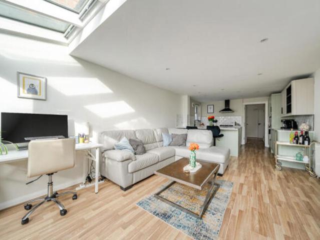 Flat for sale in Guildford Park, Westborough