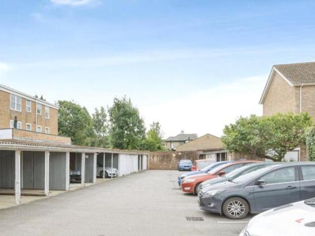 Flat for sale in Royal Tunbridge Wells, Tunbridge Wells
