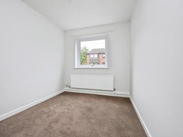 Flat for sale in Calderstones