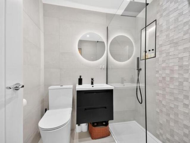 Flat for sale in Rutherglen, South Lanarkshire