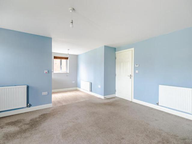 Flat for sale in West Yorkshire
