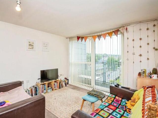 Flat for sale in Sheffield, South Yorkshire