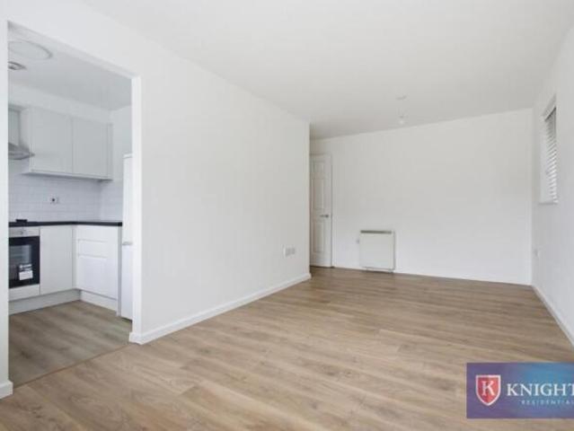 Flat for sale in Cat Hill